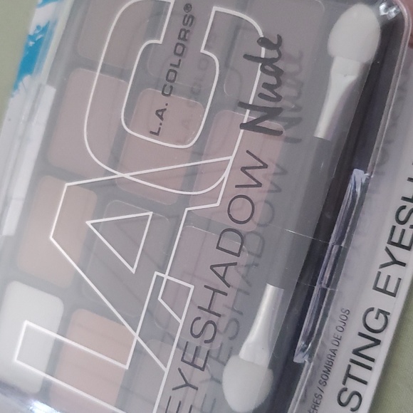 Beauty Bundle - Picture 7 of 7